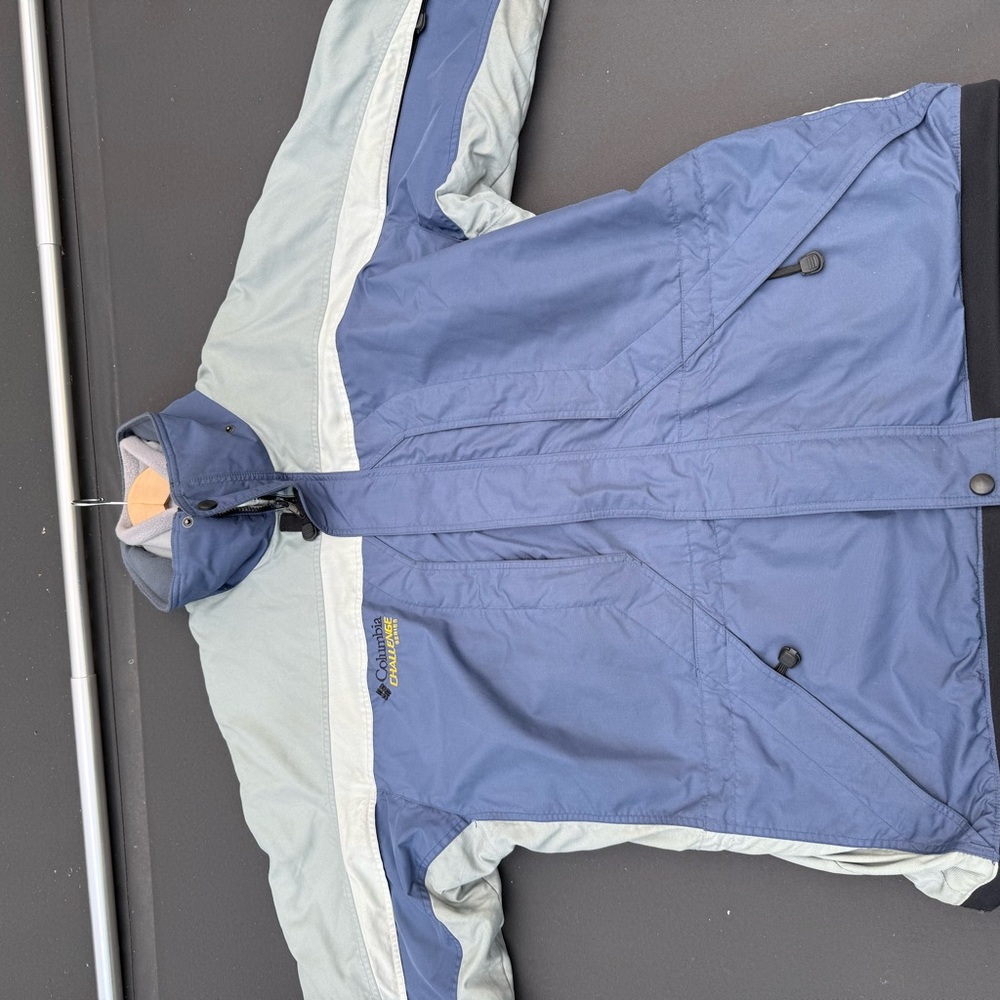 Columbia Challenge Series Blue and White Jacket